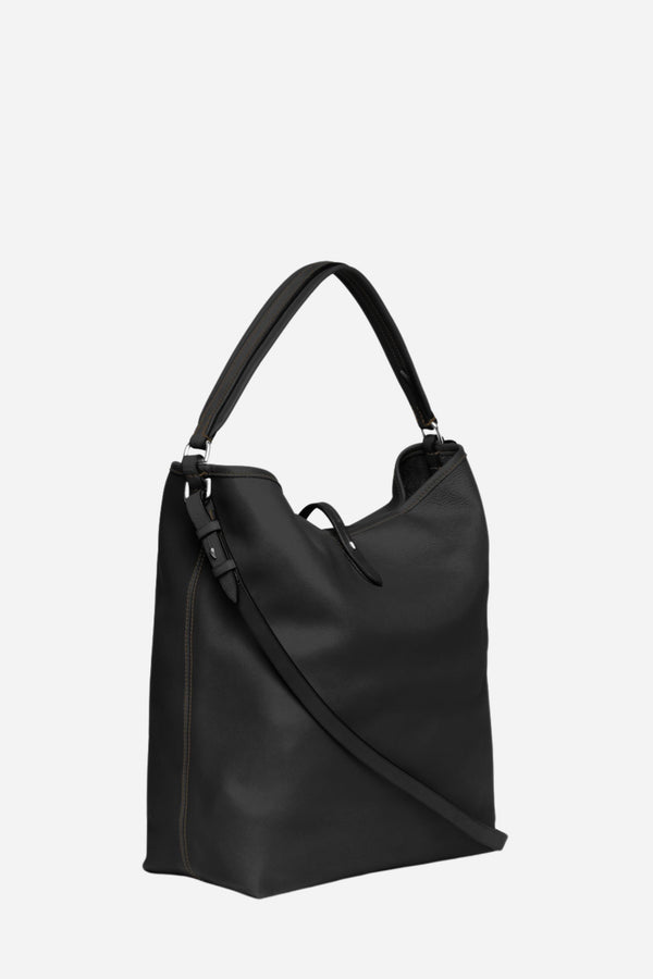 Leather Bag, Makebe
